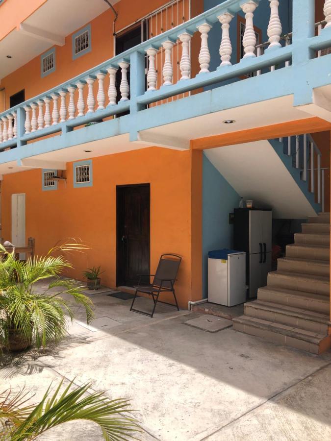 Casa Yoana Apartment Плая дел Кармен Екстериор снимка