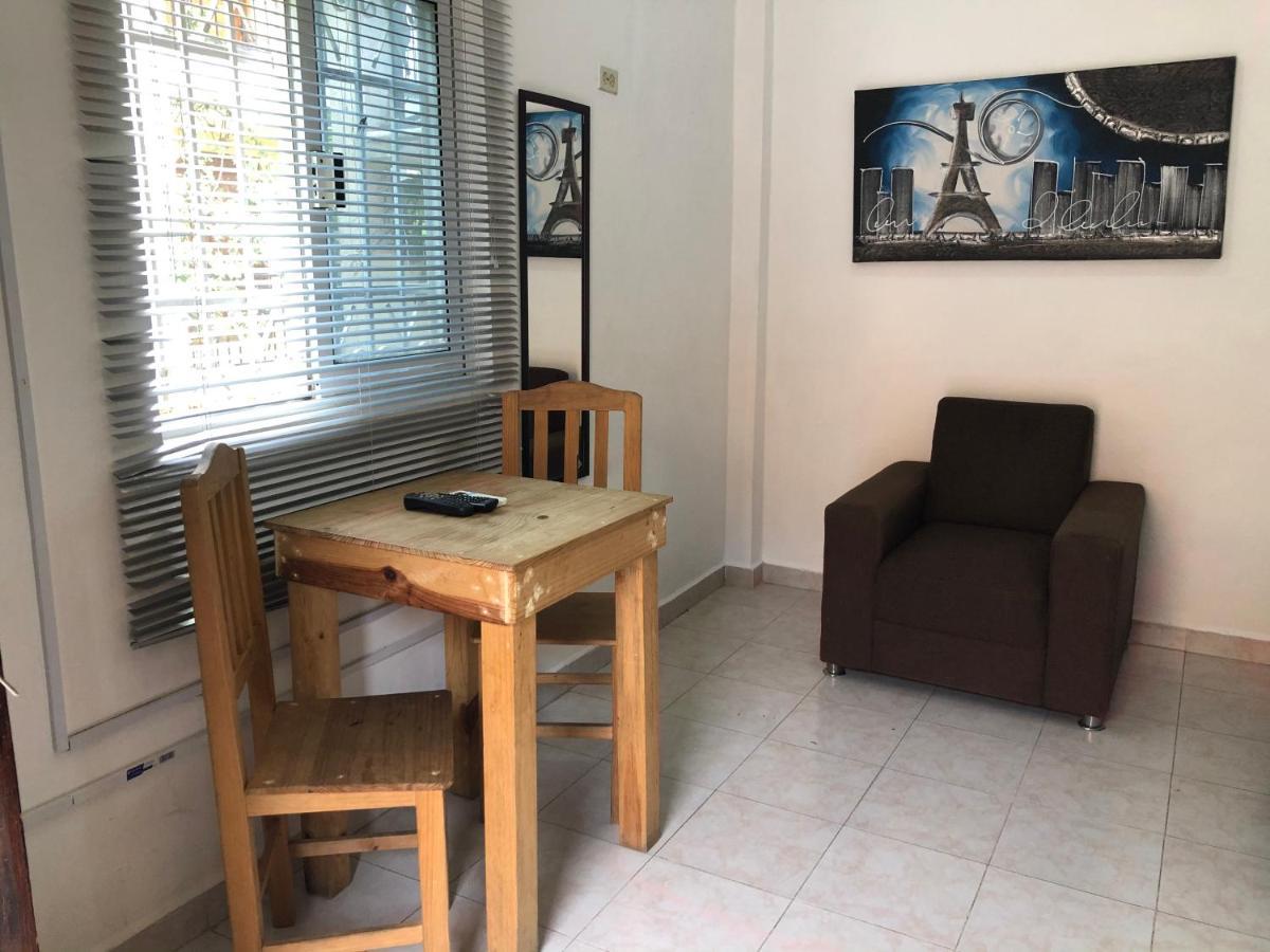 Casa Yoana Apartment Плая дел Кармен Екстериор снимка